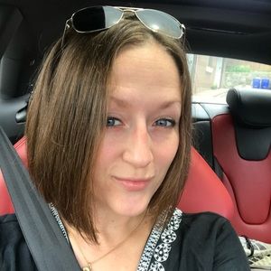 Meet your Posher, Lori